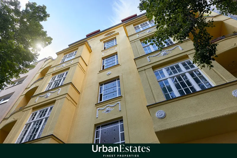 Stilvoller Altbautraum mit Balkon — photo 1
